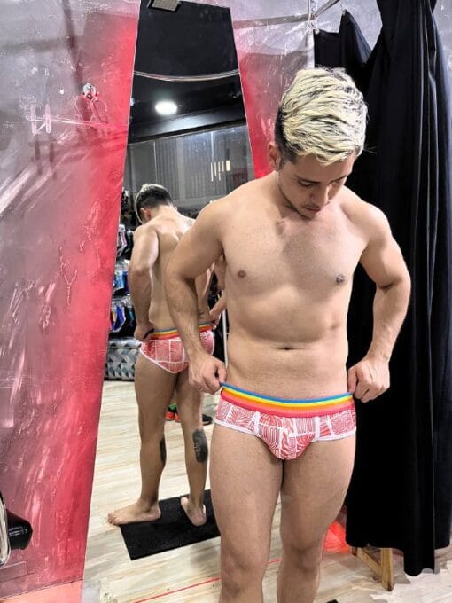 Cueca Tribal Vermelha