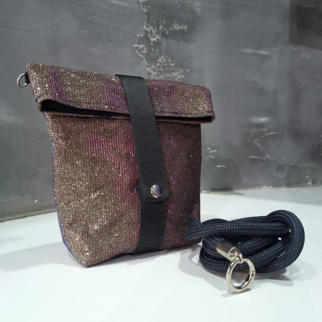 Face Bag Aslan Multi Color  – Coleção Limitada