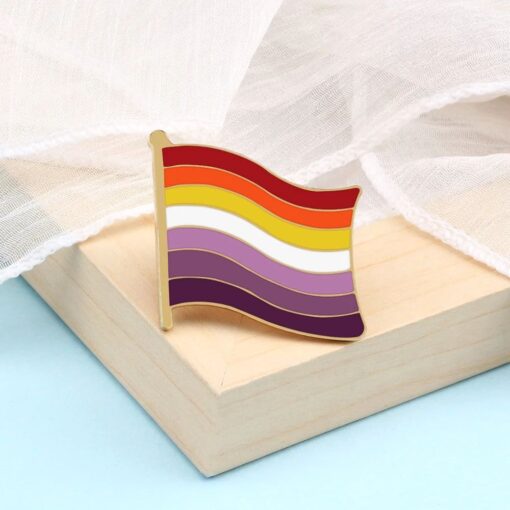 Pin Bandeira Orgulho Lésbico