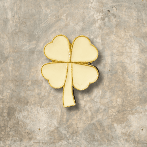Pin Trevo de quatro folhas branco