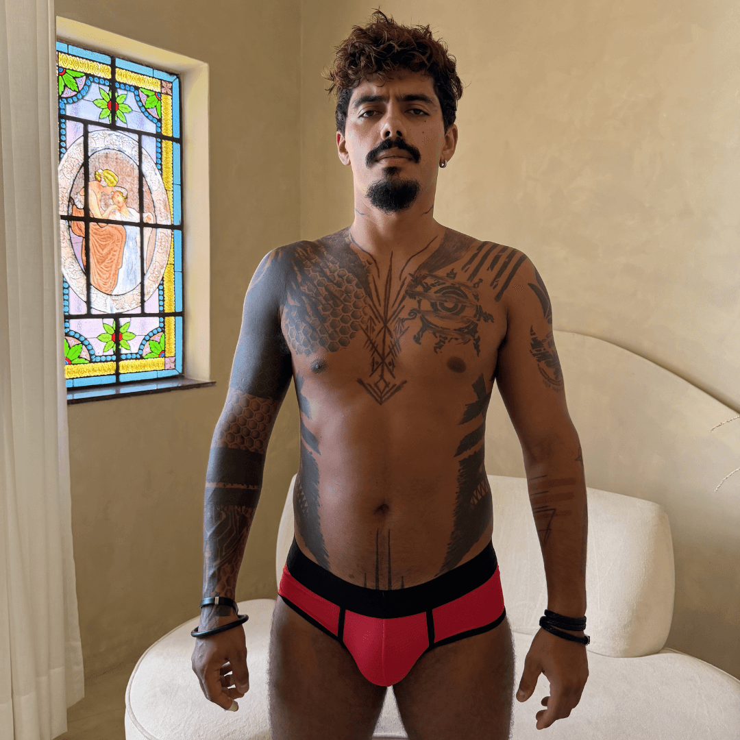 Cueca Vermelha DRYFIT line Black