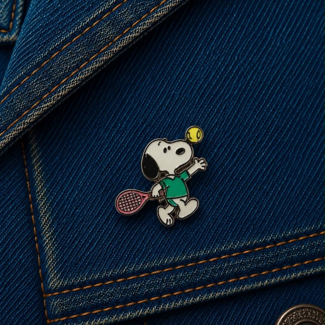 Pin Snoopy tenista